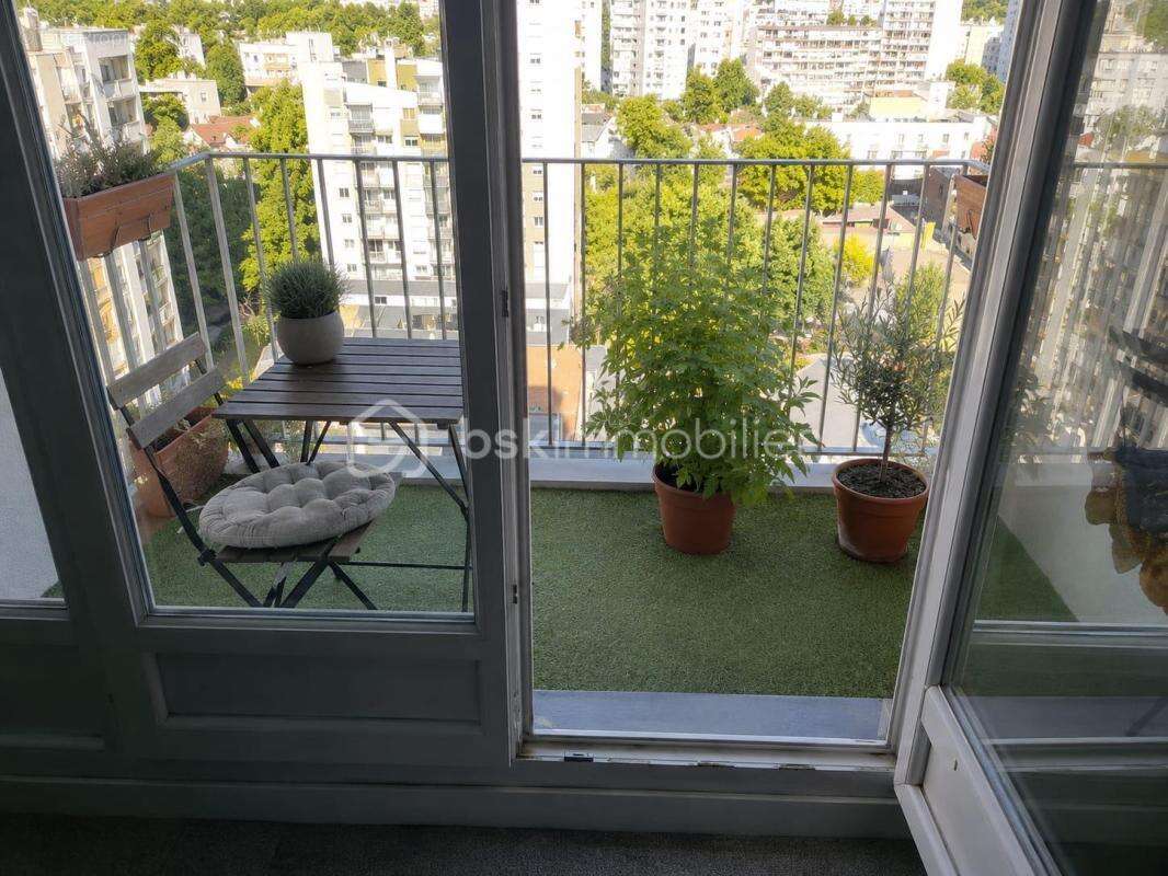 Exclusivite pour cet elegant appartement vue sur la tour eiffel !!!!! - photo 9