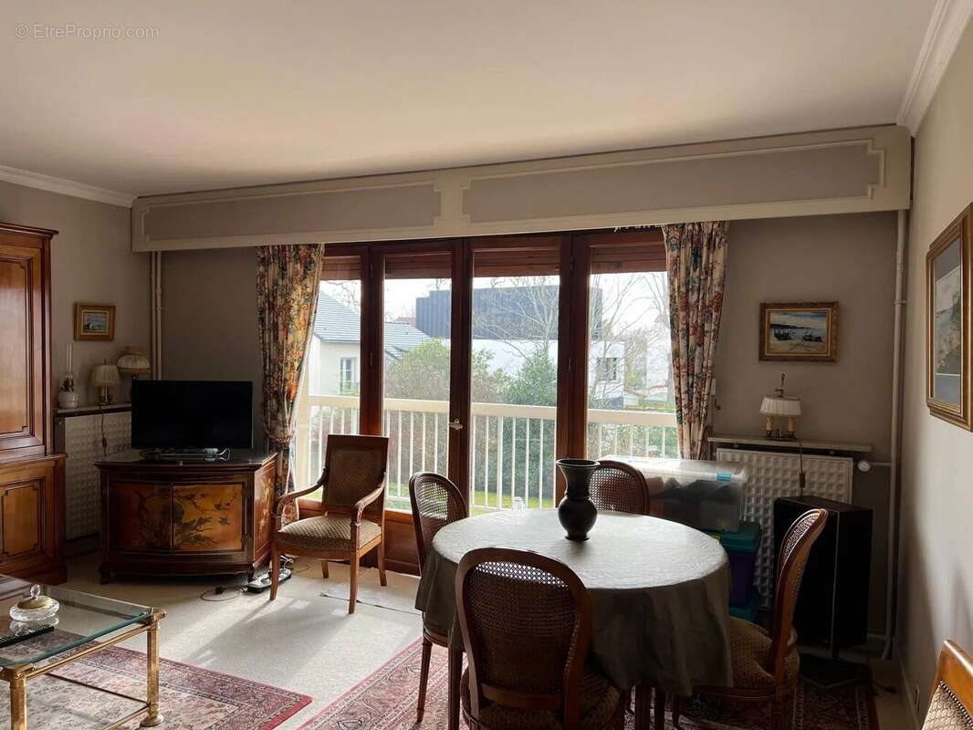 Appartement à SAINT-MAUR-DES-FOSSES