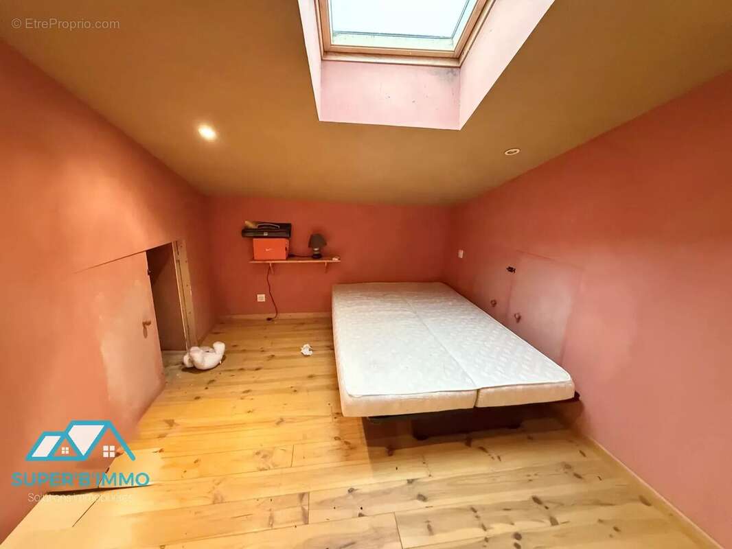 Maison à FRUGERES-LES-MINES