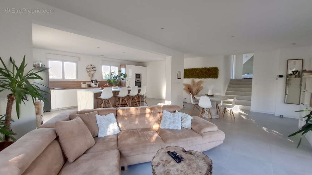 Maison à MARGUERITTES