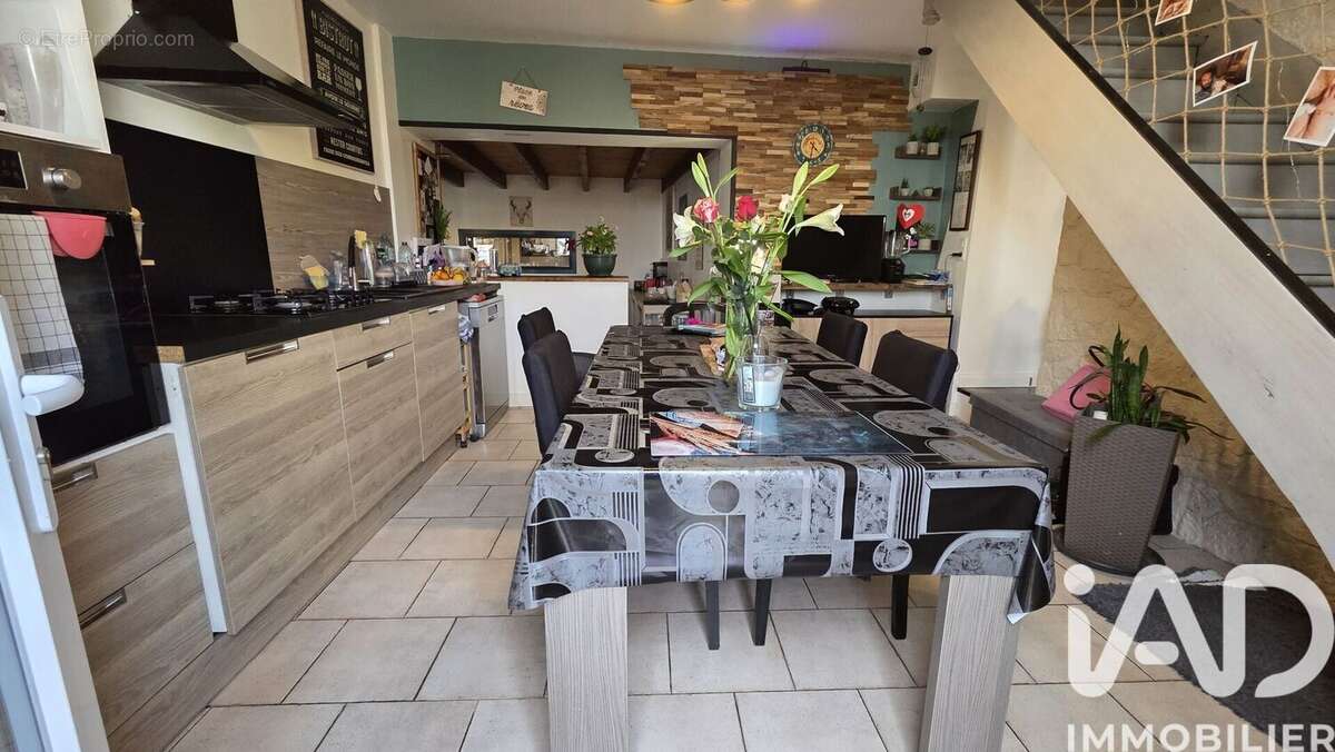 Maison 93 m² à Fleac  - photo 3