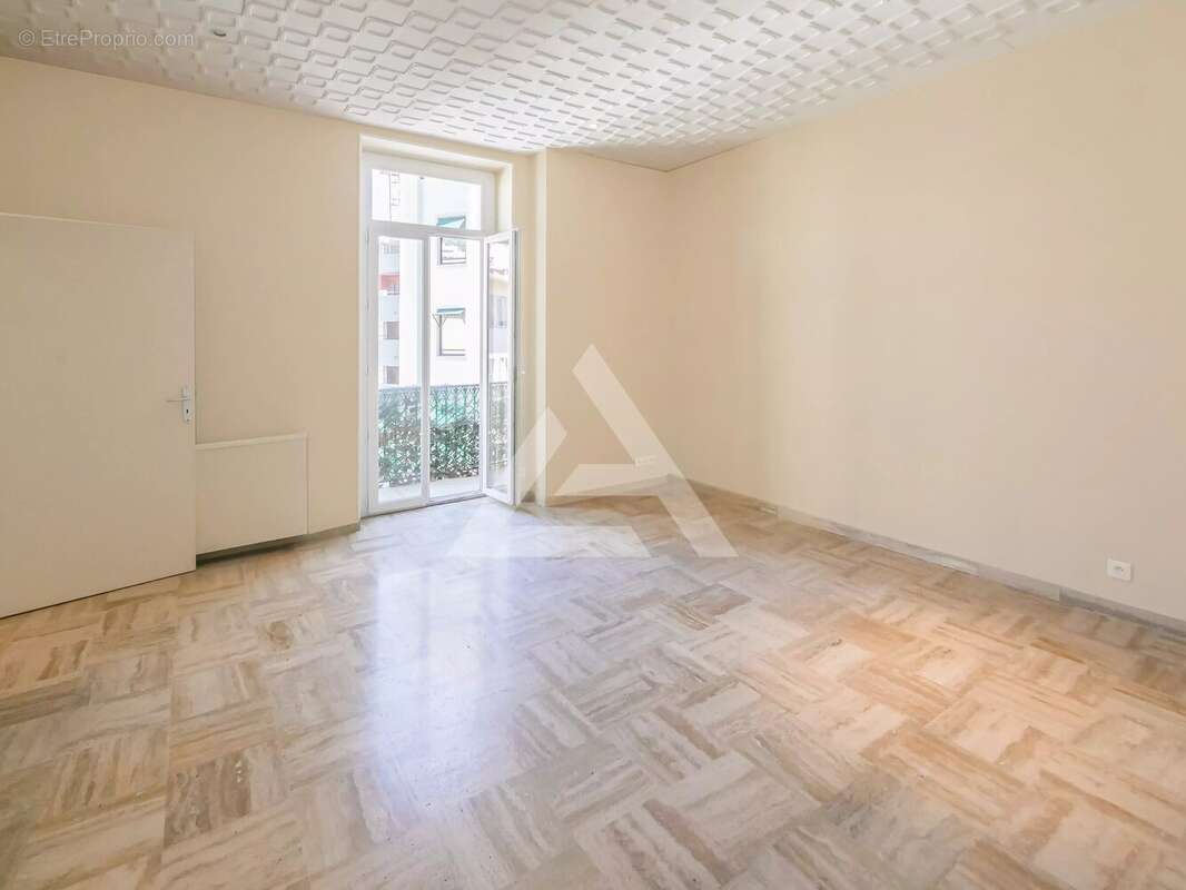 Appartement à BEAUSOLEIL