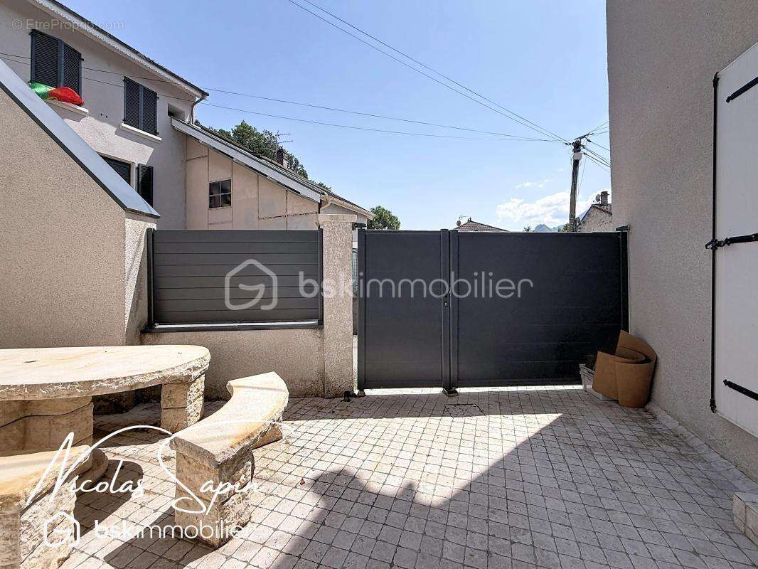 Maison de 160m2 avec 5 chambres plus bureau - photo 5