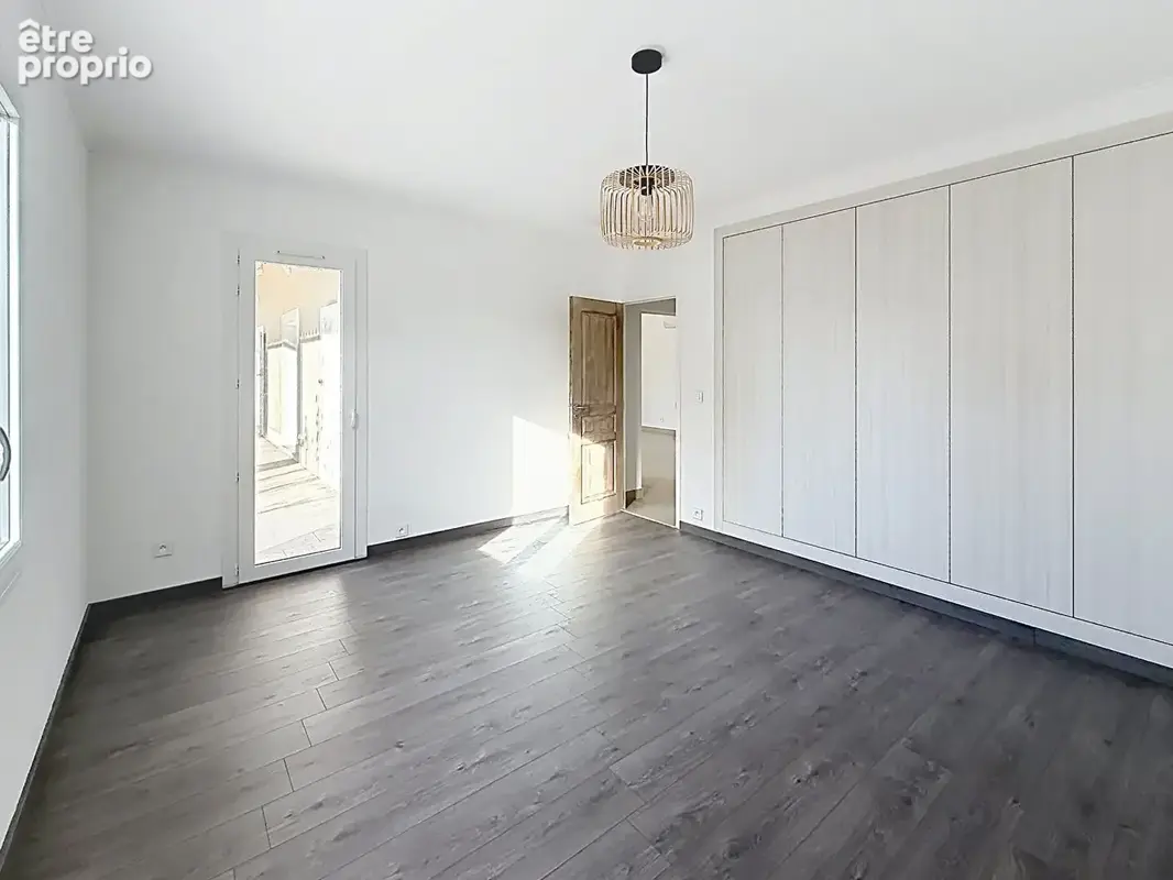 Maison Entraigues Sur La Sorgue 5 pièce(s) 174 m2 et appartement T2 indépendant 44 m² - photo 5