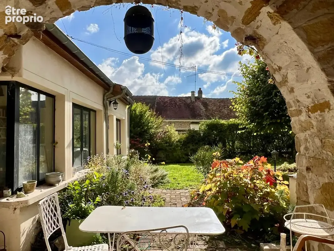 Maison de charme avec dépendances - photo 4