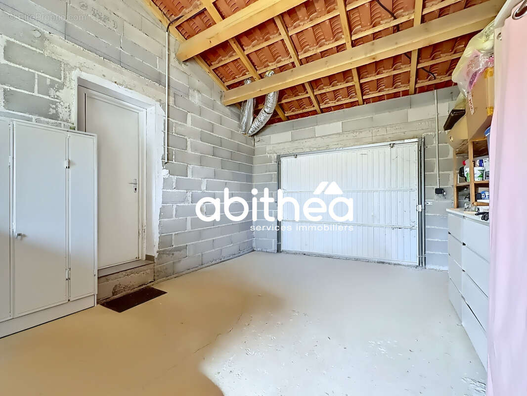Villa 3 faces - 131 m2 - 4 chambres dont 1 au rdc - jardin piscine et garage - montblanc - photo 20