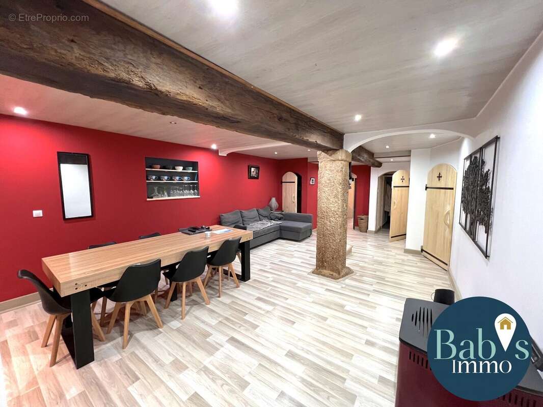 Salon T3 RDC - Maison à LACAPELLE-MARIVAL