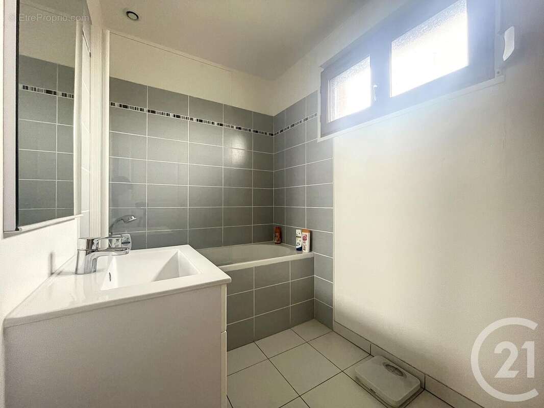 Maison à SIVRY-COURTRY