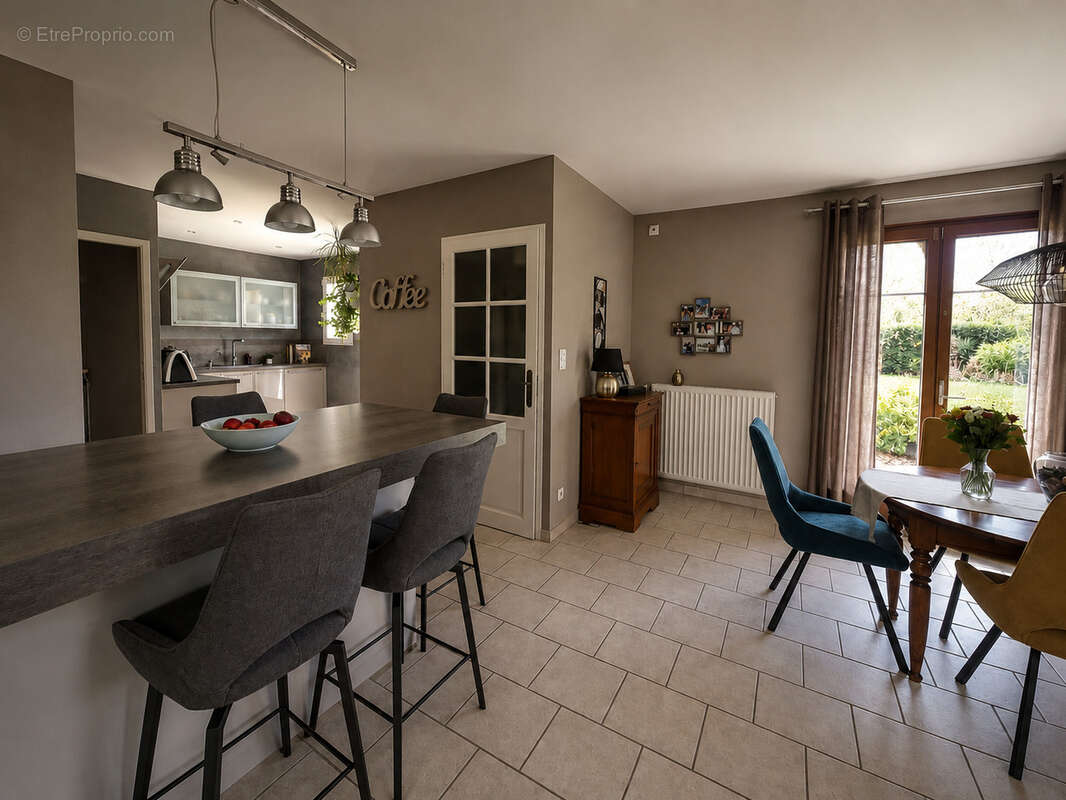 Maison 150 m² à Vasselay  - photo 41
