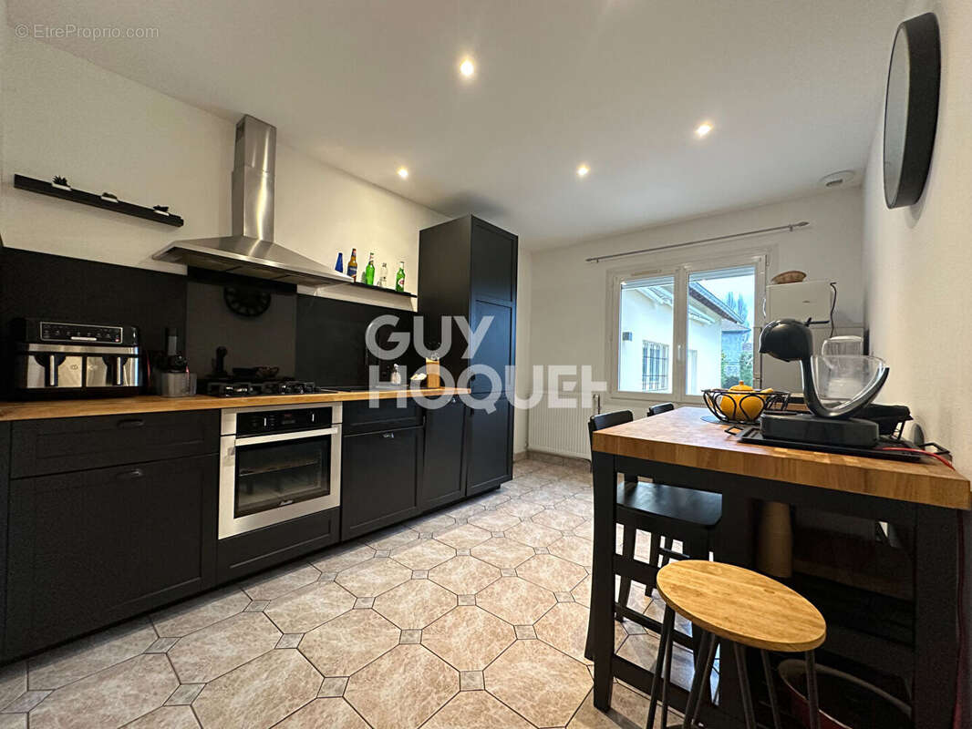 Maison à OUILLY-LE-VICOMTE