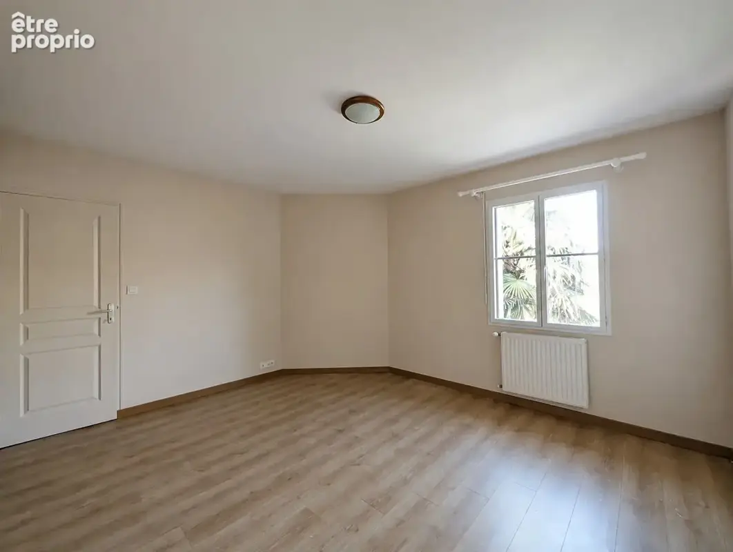 Maison Dol-de-Bretagne ? Hyper-centre, 4 chambres, vie de plain-pied, garage et terrain - photo 9