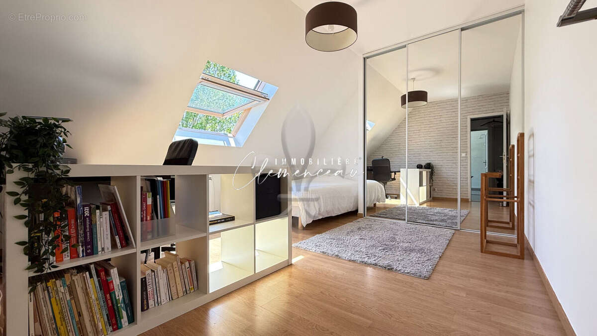 Maison familiale avec piscine - Secteur résidentiel recherché - photo 12
