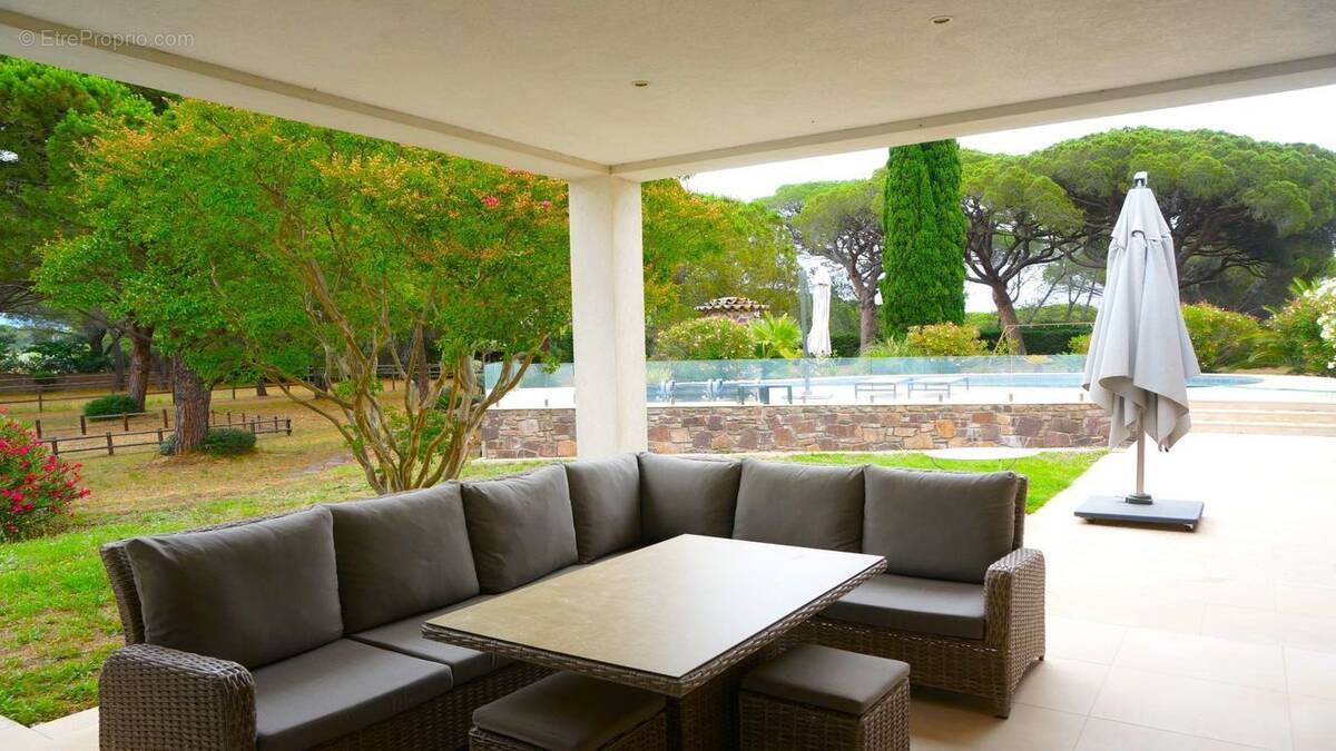 Maison à PUGET-SUR-ARGENS