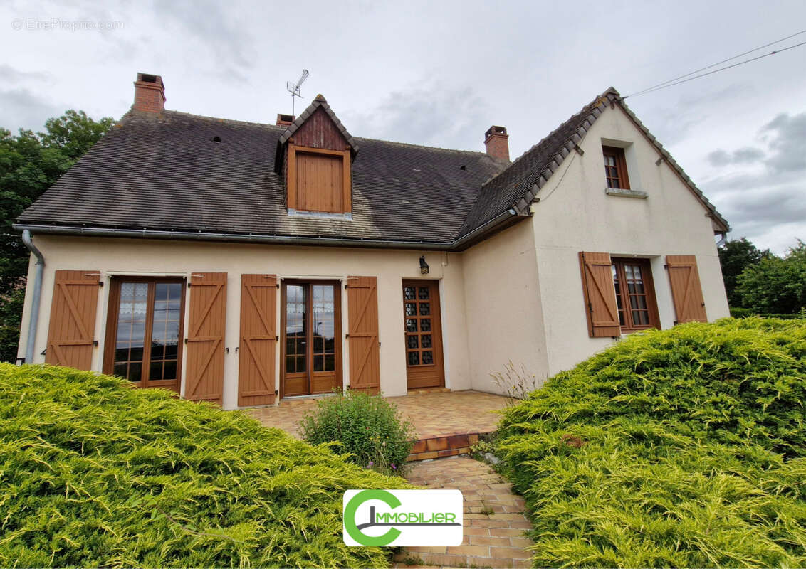 Maison à VIBRAYE