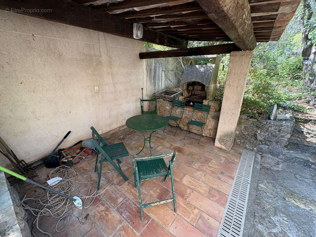 Maison 6 pièces, 4 chambres, Vue dégagée - Toulon Ouest Les Arènes - photo 17