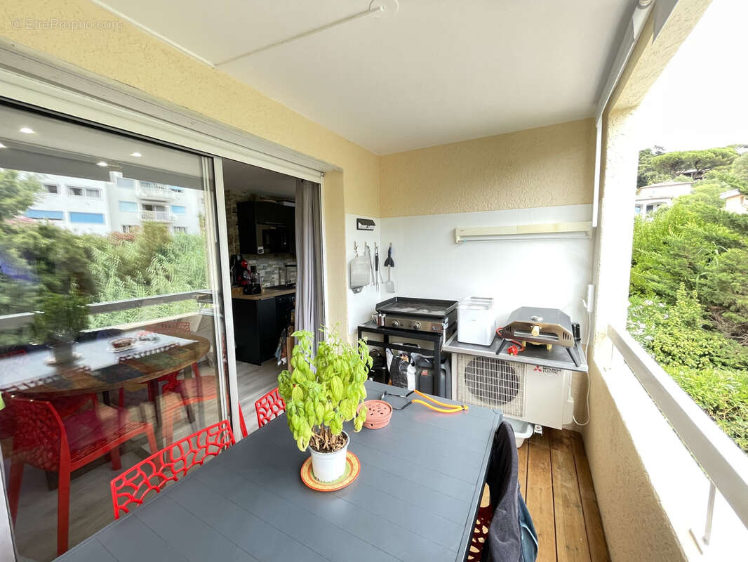 Appartement 3 pièces. Garage. Piscine. Gardien - photo 3
