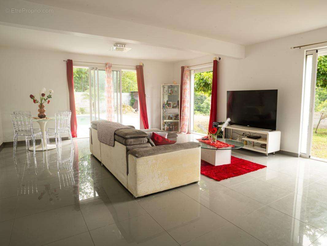 Maison 131 m² à Le Moule  - photo 9