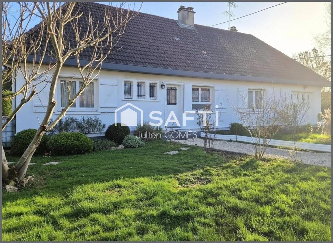 Photo 1 - Maison à CLAYE-SOUILLY