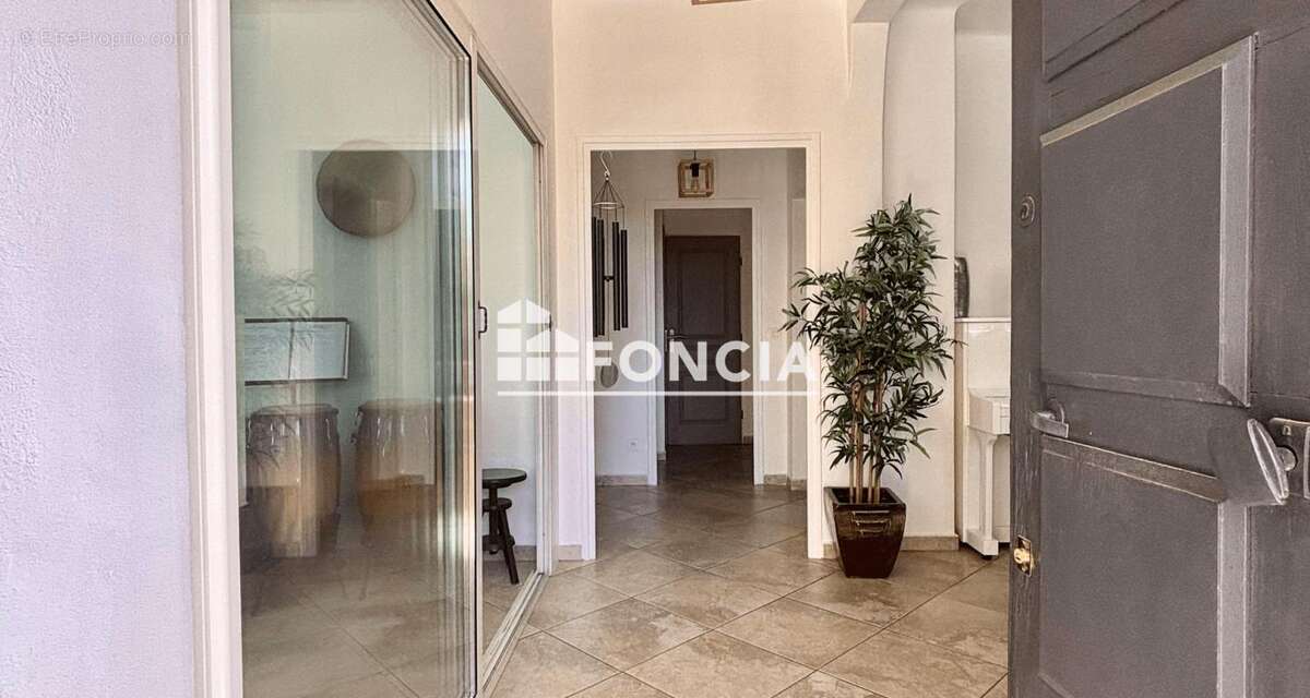 Maison à LA LONDE-LES-MAURES