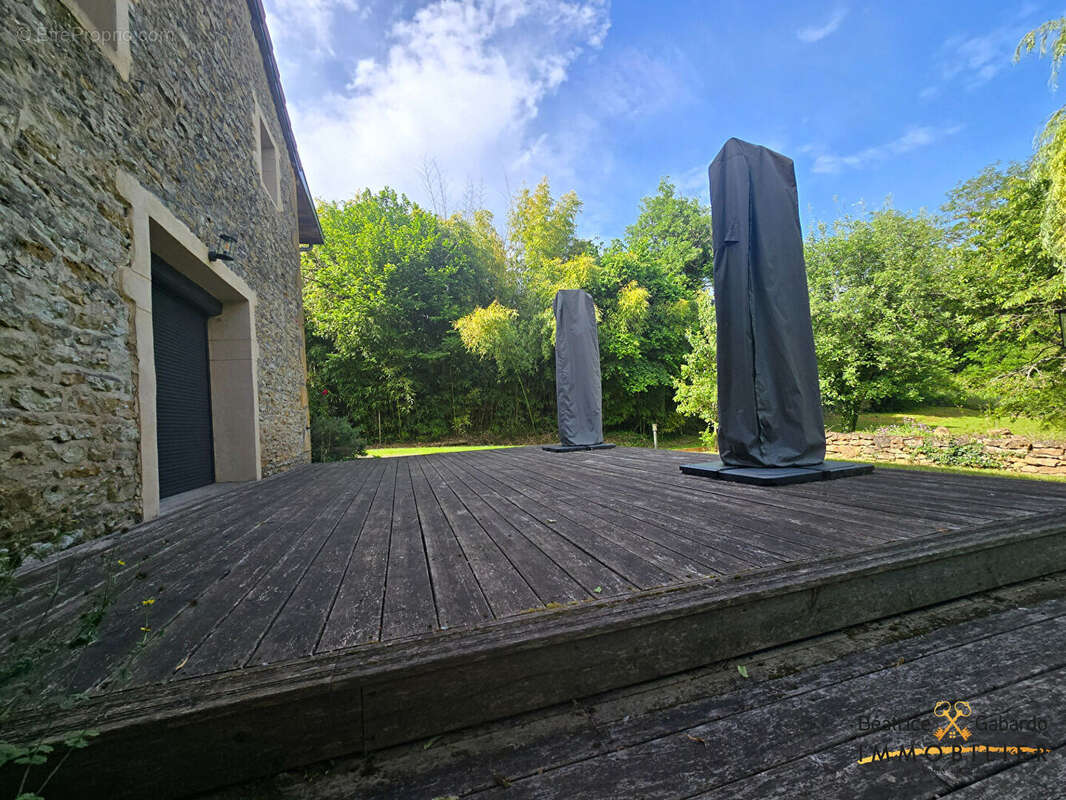 Maison à LE BOIS-D&#039;OINGT