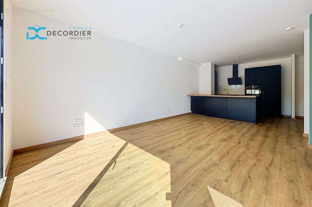 Superbe T5 Duplex récent avec terrasse, double garage et excellent DPE A/A !  - photo 4