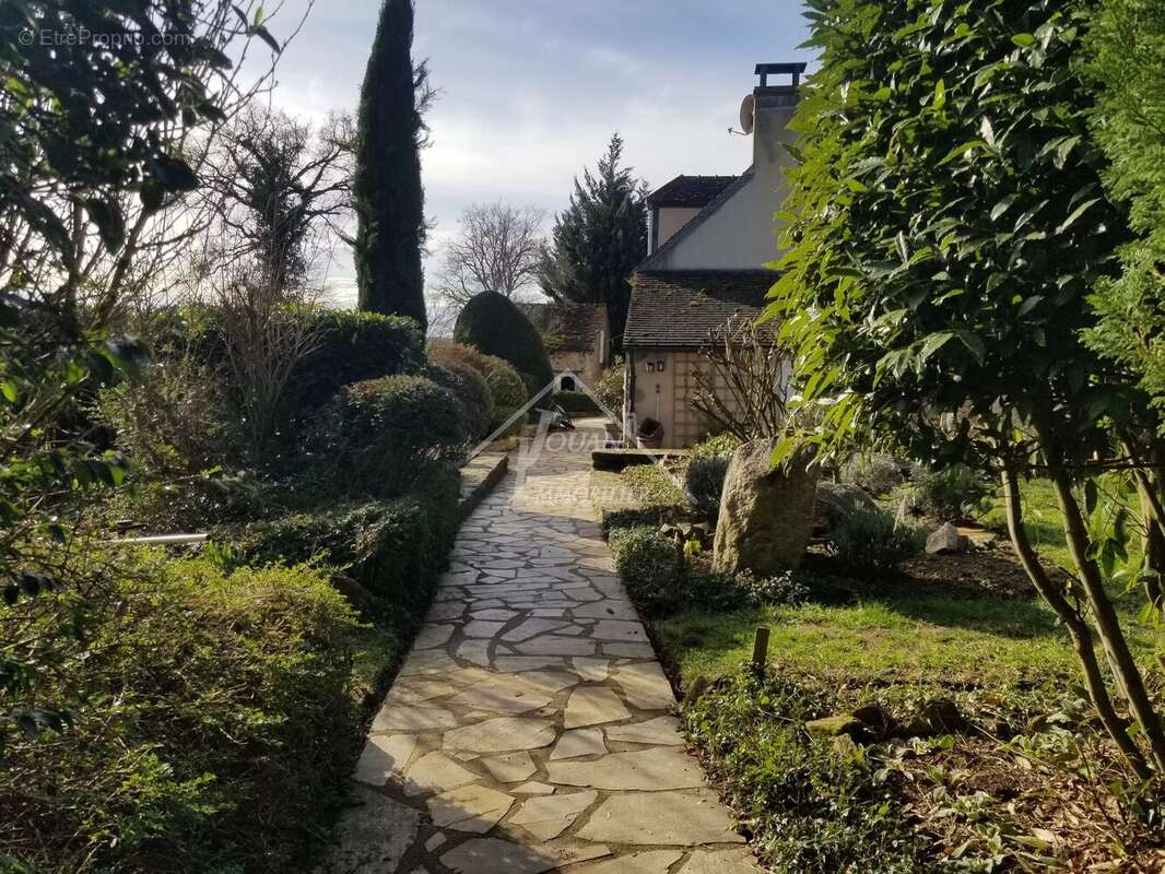 Maison à HERISSON