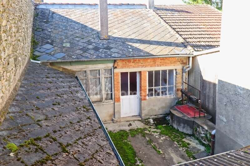 Maison à SAINT-HILAIRE-LA-TREILLE