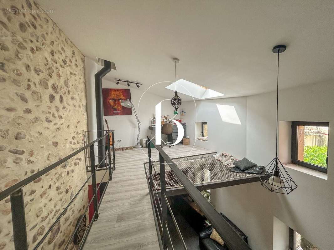 Maison 30 m² à Barjac  - photo 8