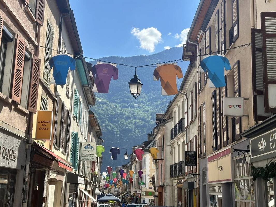 Commerce à LE BOURG-D'OISANS