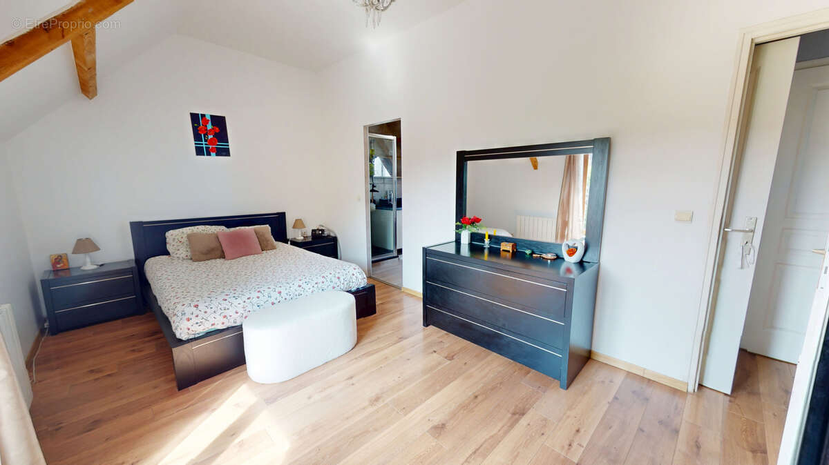 Maison à SAULX-MARCHAIS