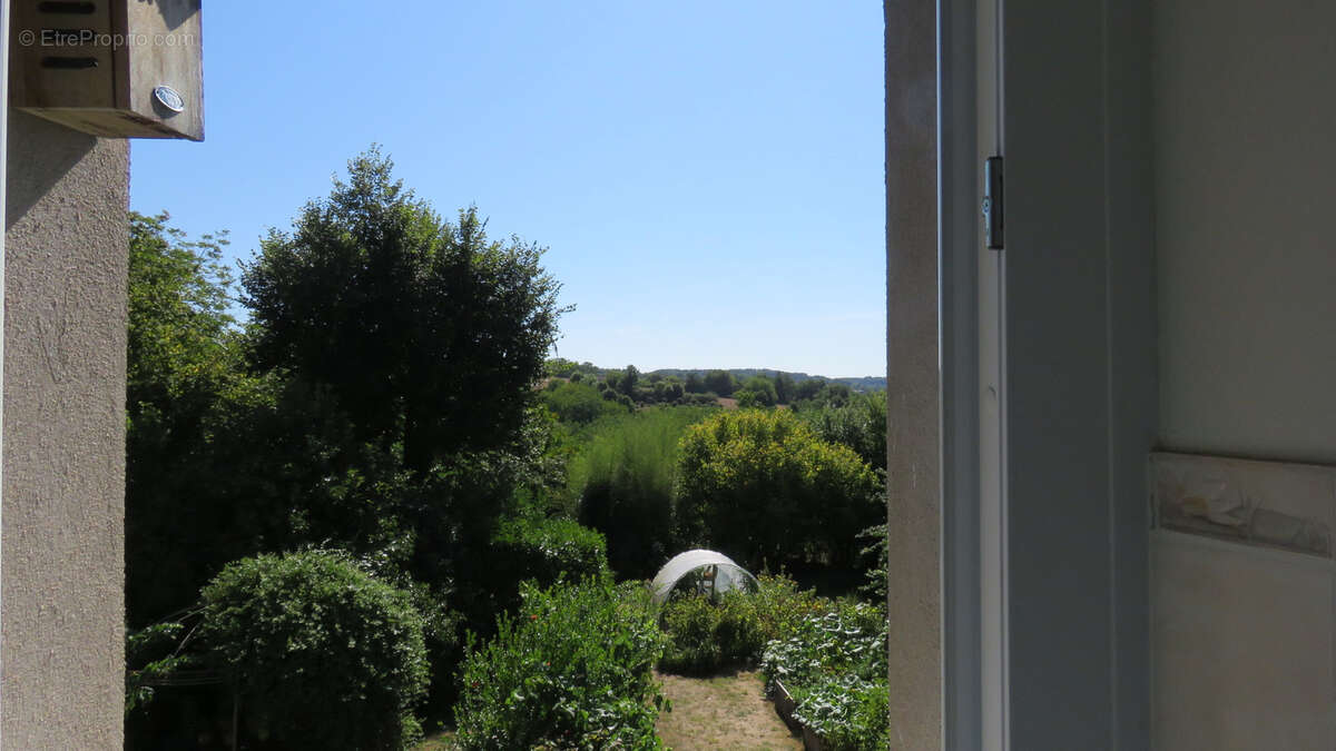 Maison à CORGNAC-SUR-L'ISLE