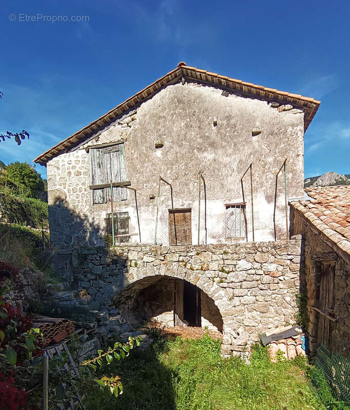 Maison à LABASTIDE-SUR-BESORGUES