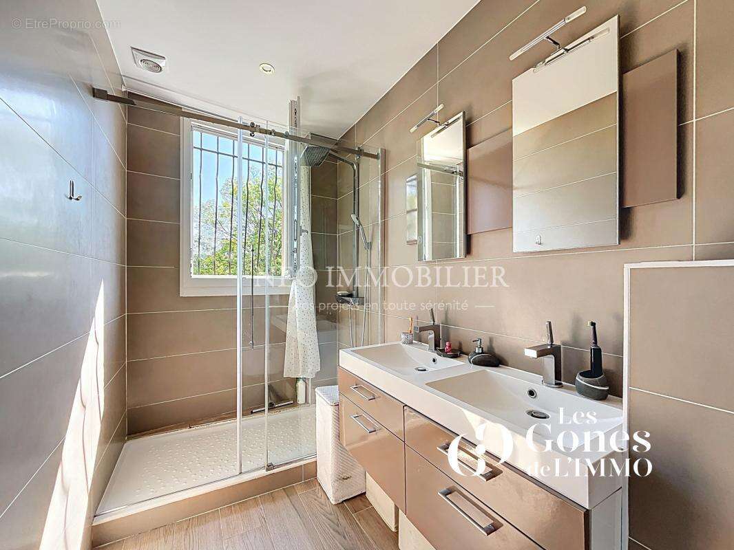 Maison pleine de charme   170m2   4 chambres   Beau jardin a - photo 13