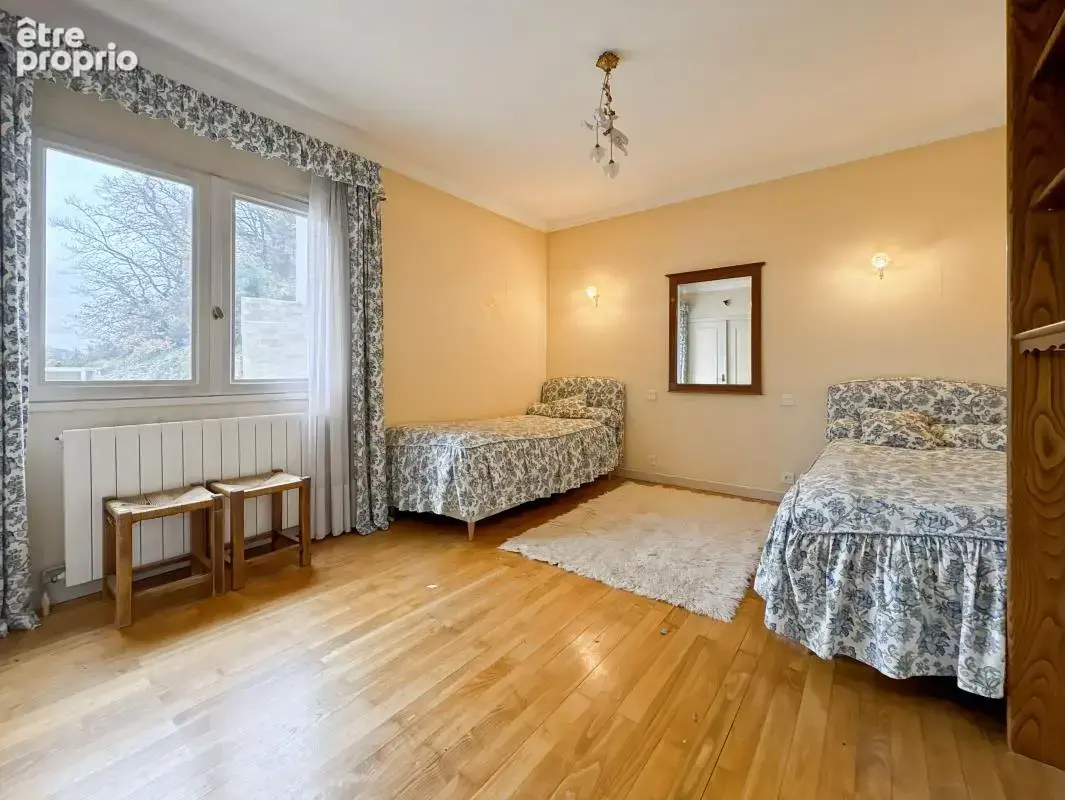 SAINT-PÉRAY – Grande maison familiale de 168 m² avec terrain d’environ 1 000 m² - photo 18