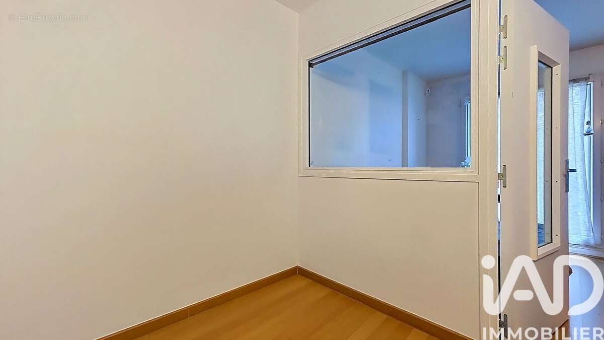 Appartement 29 m² à Thieux  - photo 7