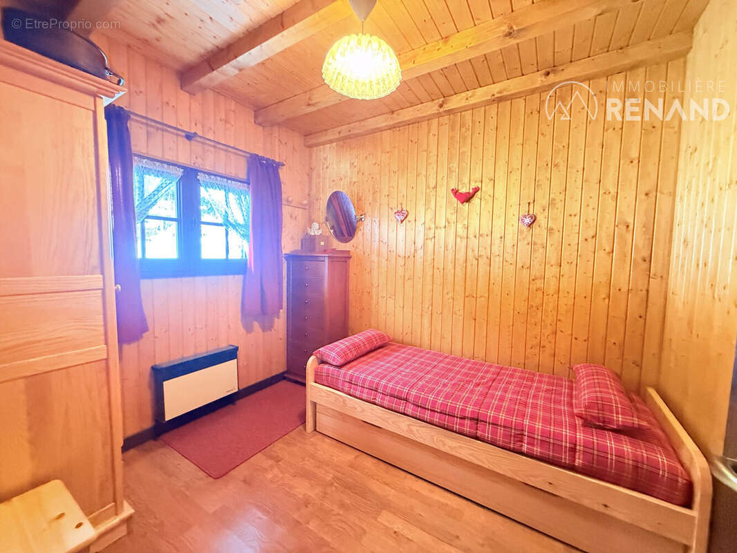 Chambre 1  rez de jardin  - Maison à CLUSES