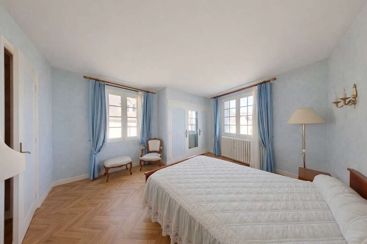 Maison à GOURDON