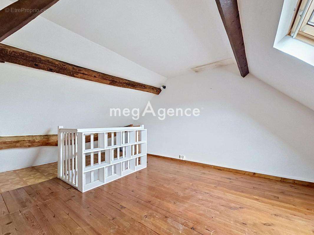 Maison à BOUAFLE