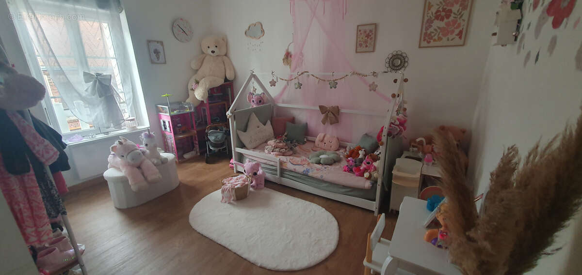 Appartement à CHATEAUNEUF-EN-THYMERAIS