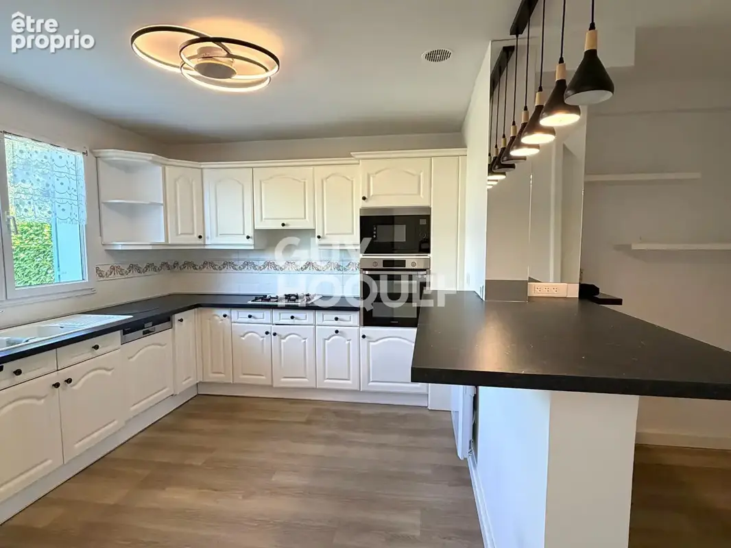 Maison de 212 m² avec sous-sol total - Mennecy Levitt - photo 2