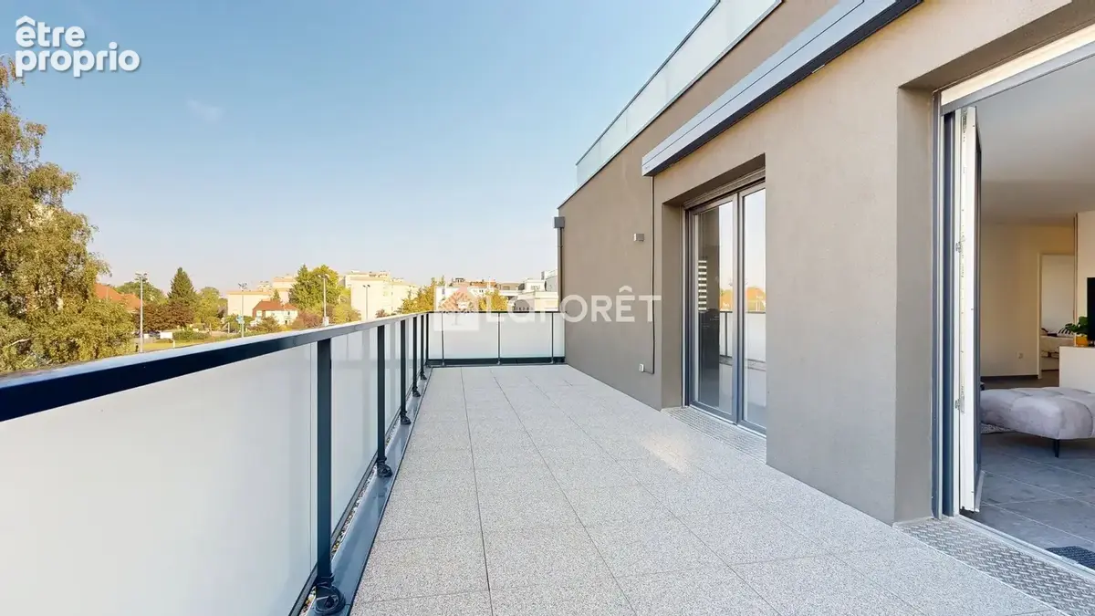 Appartement 5 pièces 96,46 m² TERRASSE / GARAGE / PARKING - photo 1