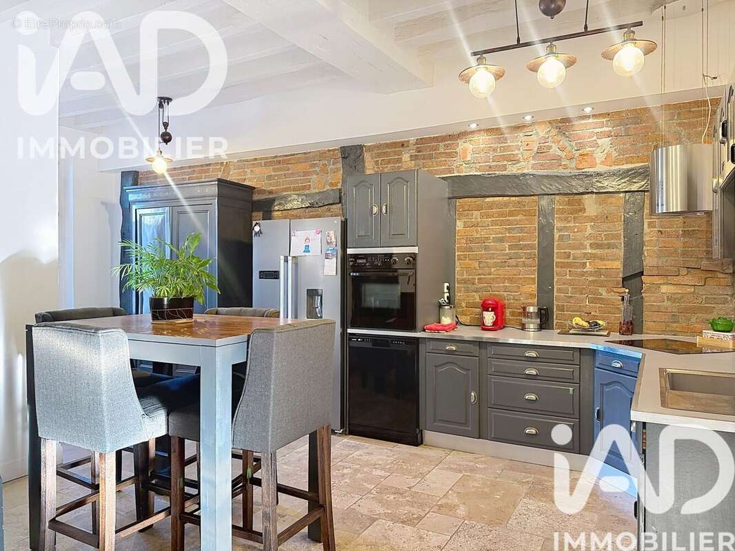 Maison 300 m² à Melleroy  - photo 8