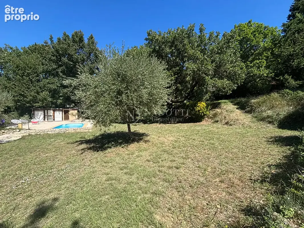 Terrain à CADENET