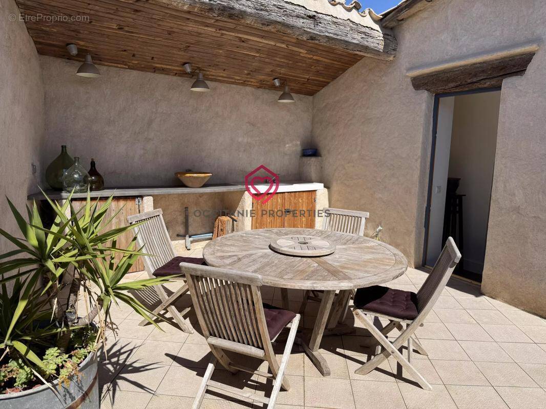 Maison à AZILLE