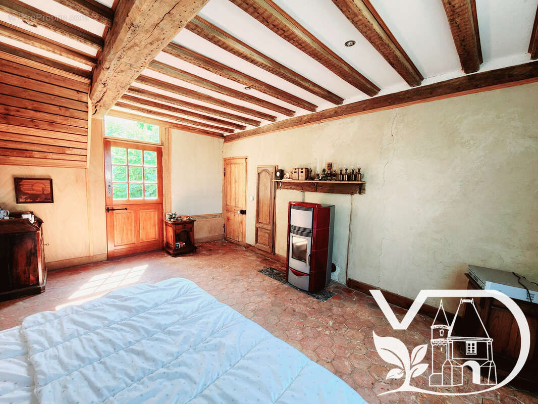 Maison à BRESLES