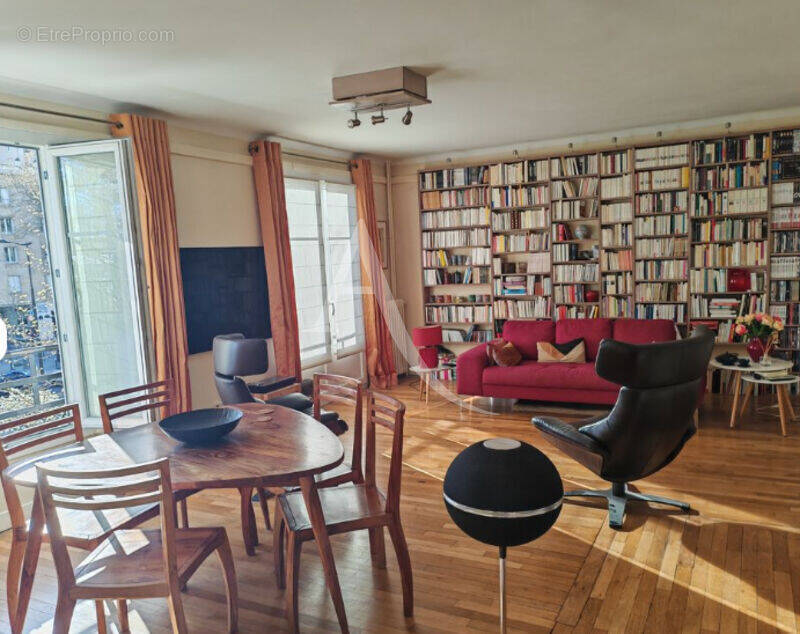Appartement à PARIS-18E