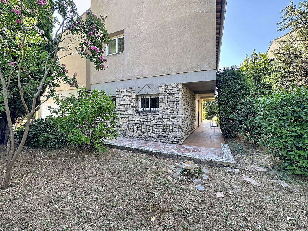 Villa Manosque 6 pièce(s) 185.30 m2 - photo 9