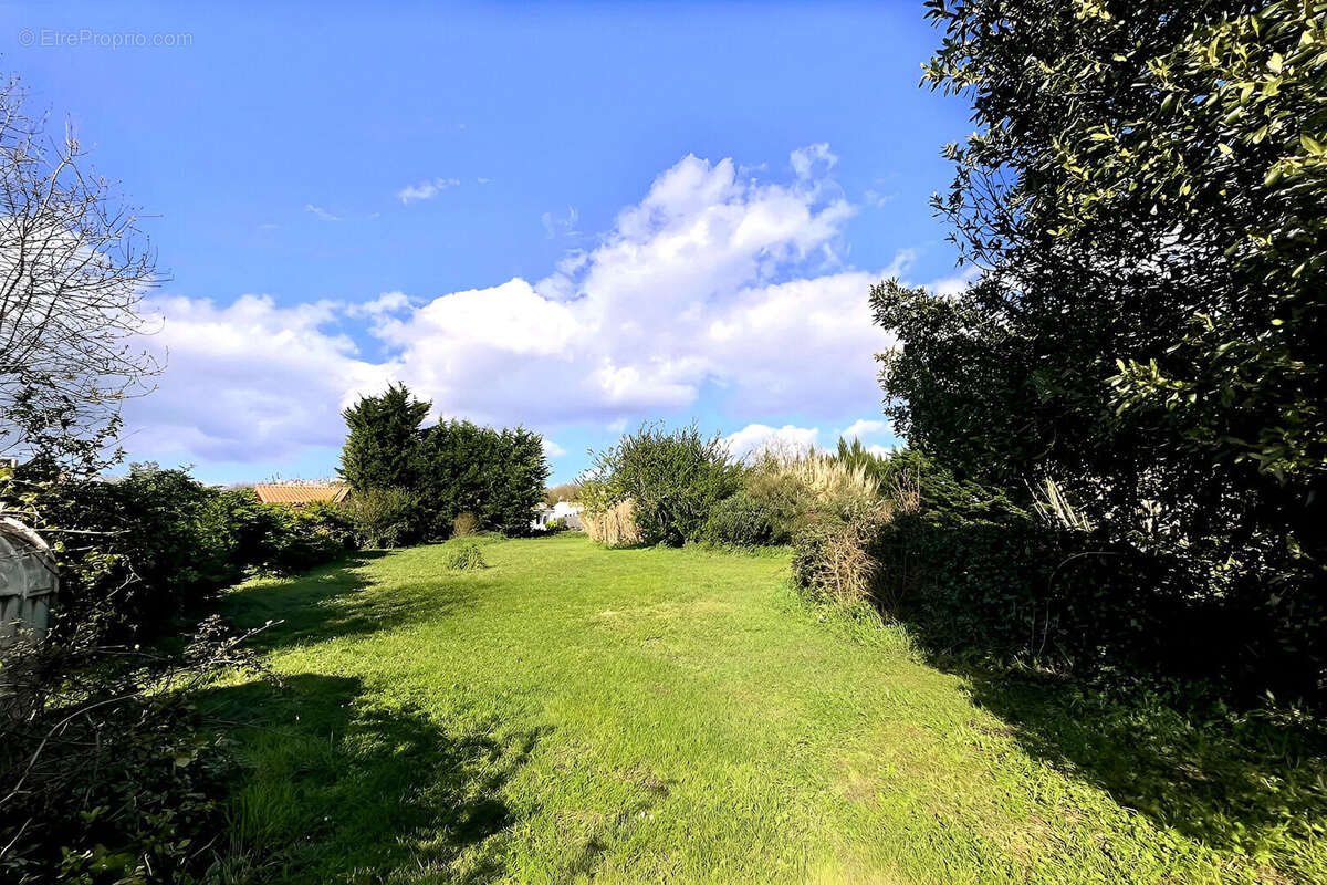Maison 4 chambres 90 m2 sur terrain  constructible  de 3030 m2 - photo 5