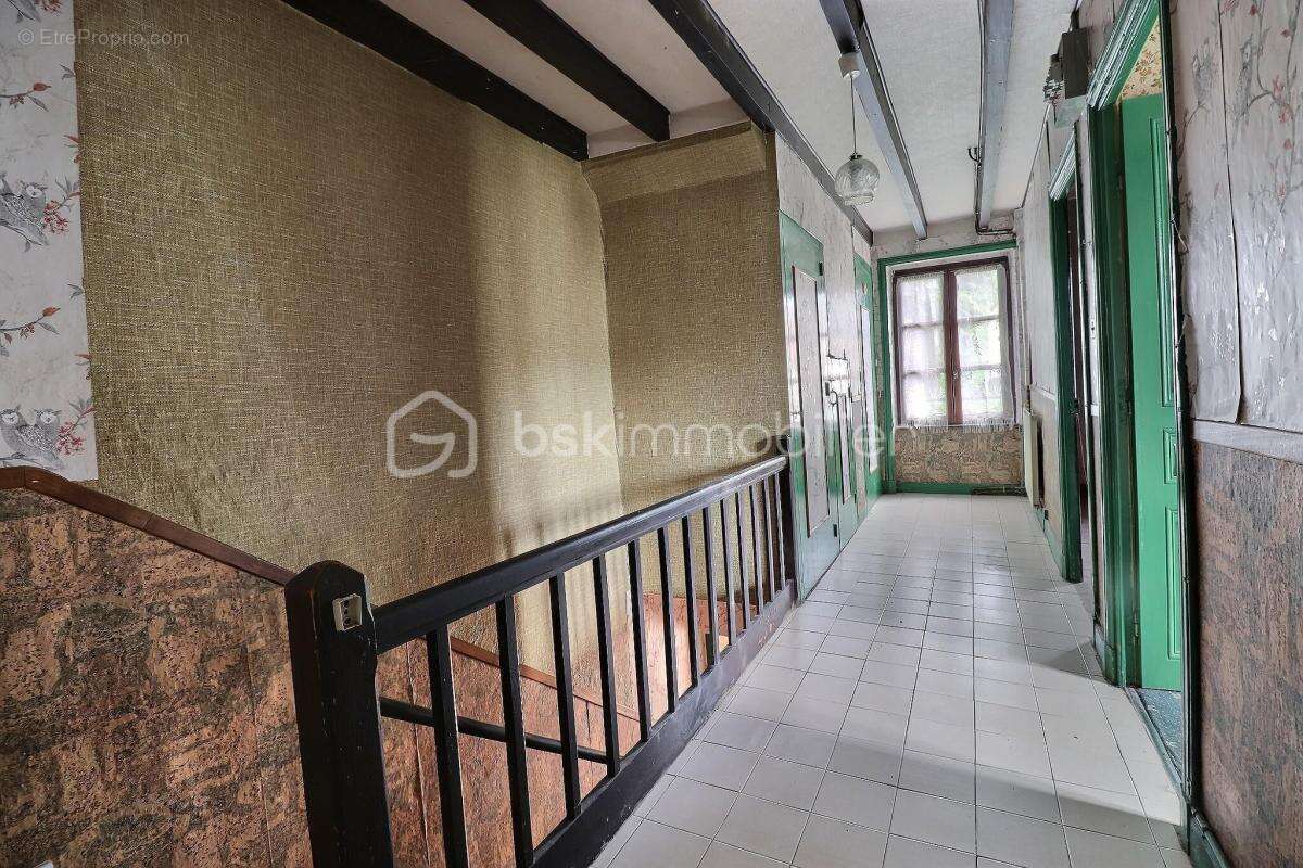 Maison mitoyenne 97.50m² 63300 Escoutoux - photo 7