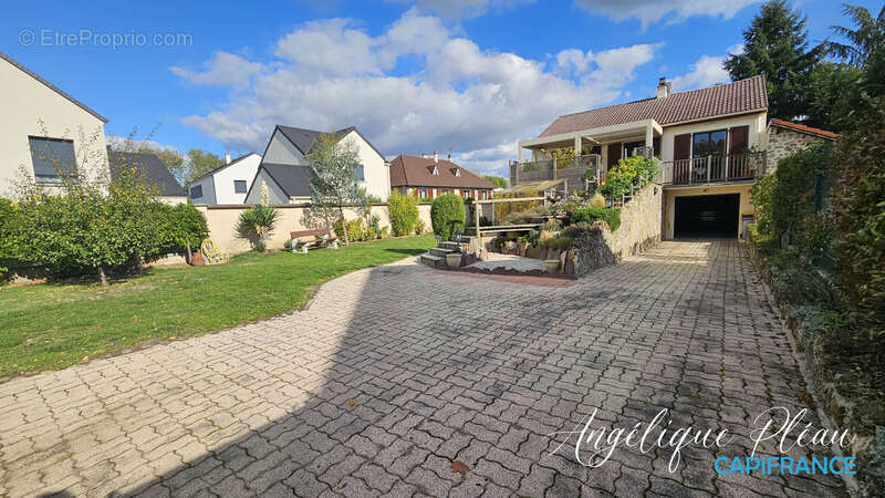 Maison à MONTIGNY-LE-BRETONNEUX